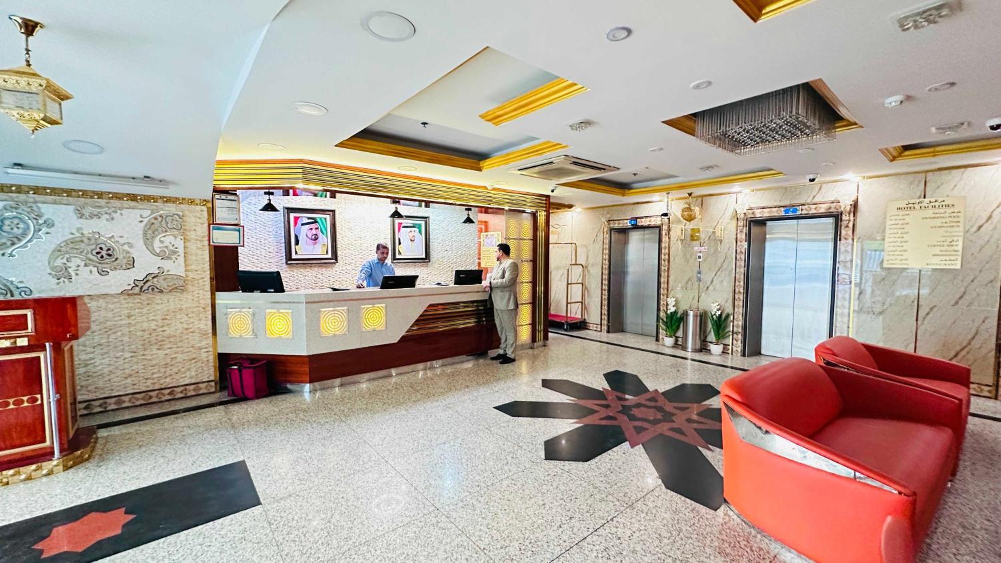होटल San Marino Dubai
